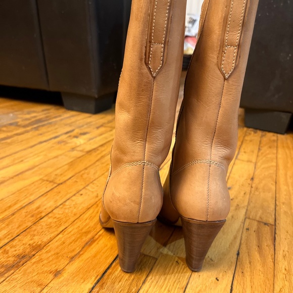 Kinney Ladies Boots - Picture 2 of 9